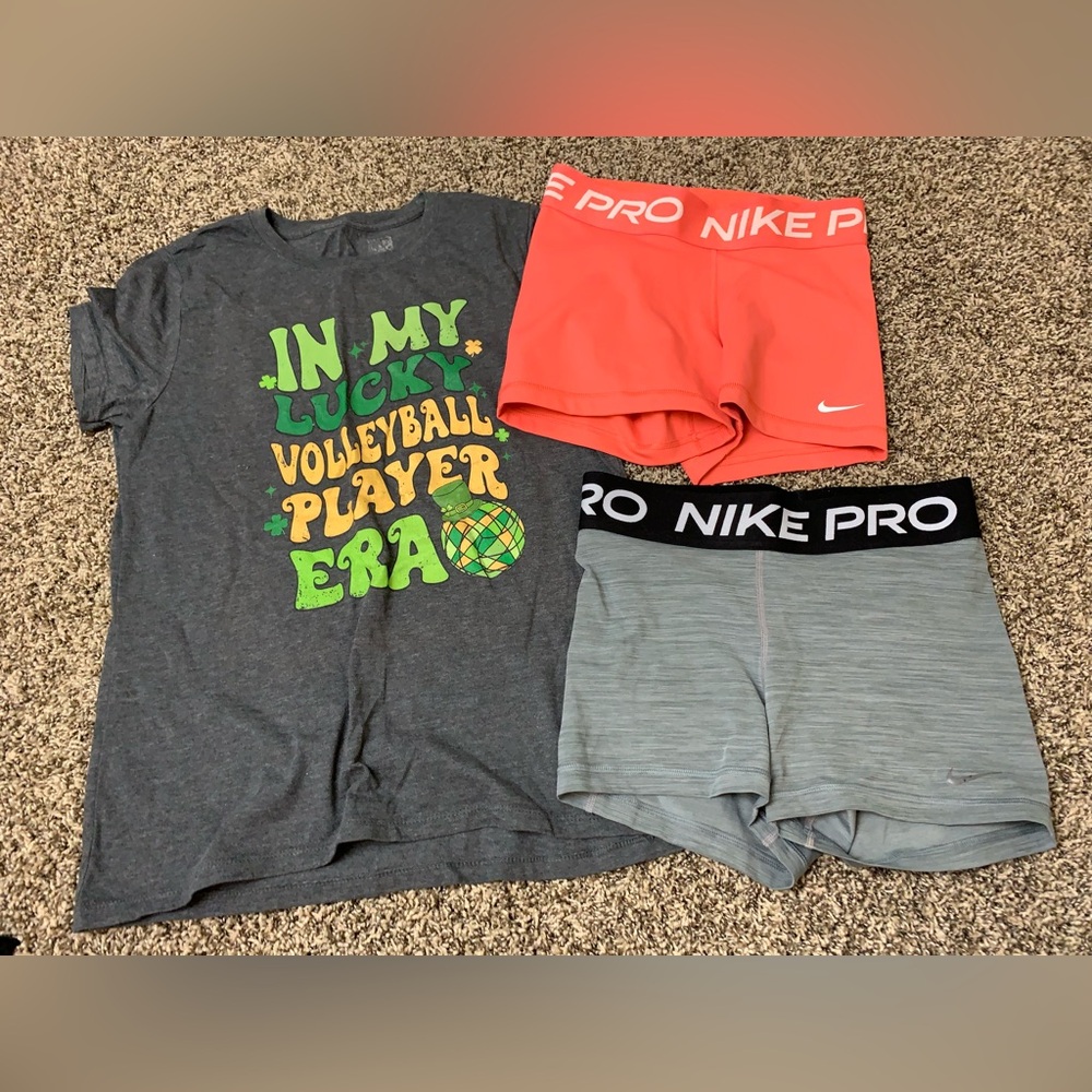 Two pairs Women’s small volleyball Nike pro spandex & volleyball shirt bundle